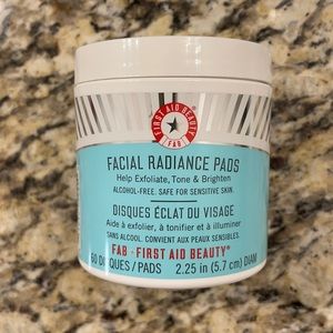 First Aid Beauty Facial Radiance Pads